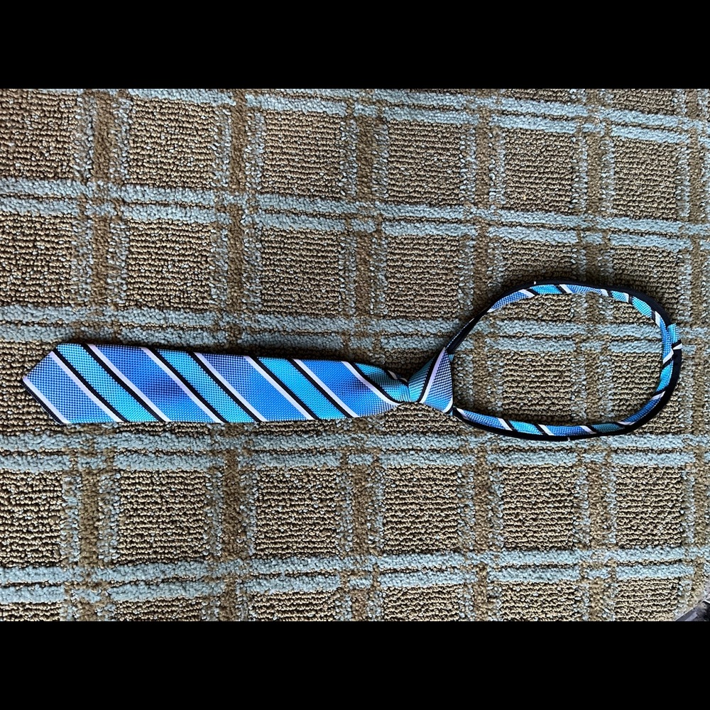 Kids zippered tie, blue